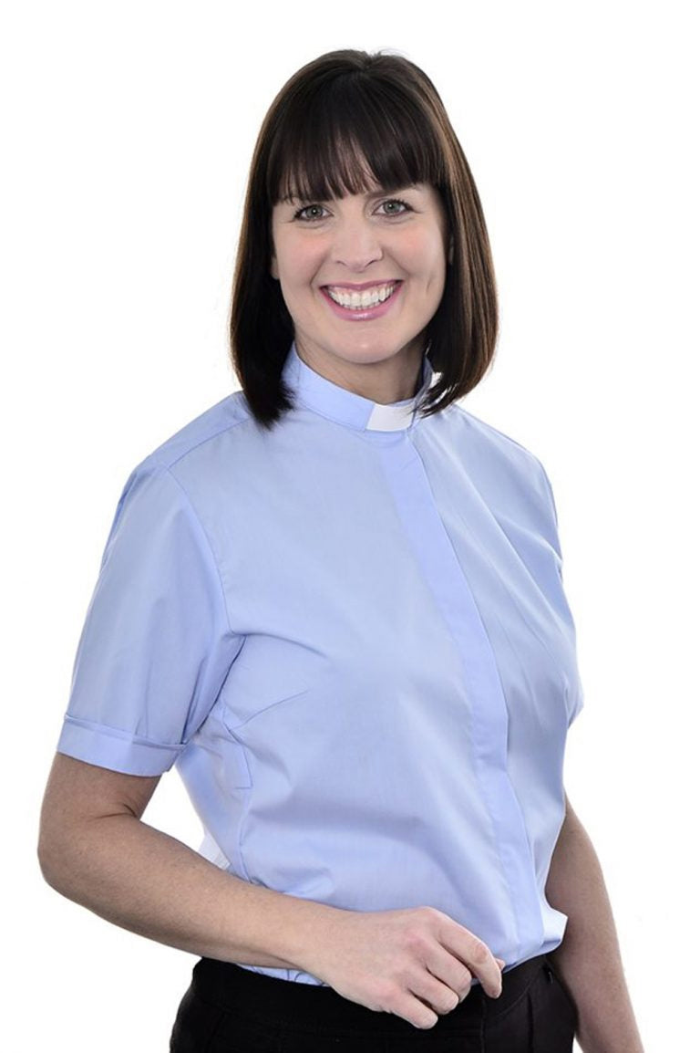 Woman's Clerical Short Sleeve Shirt - 1in Slip In Collar